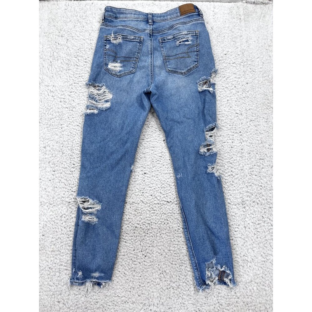 Women's American Eagle Light Wash Distressed Destroyed Denim Mom Jeans Size 4 - Picture 12 of 14